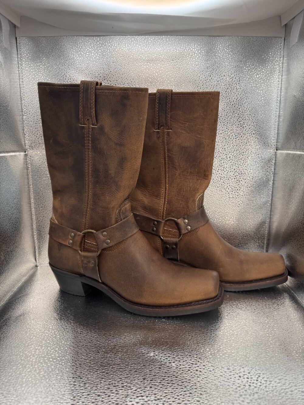 NIB Mens Size 10 Frye Harness 12R Boots Oil-Tanned Brown Tan Leather Buckles USA